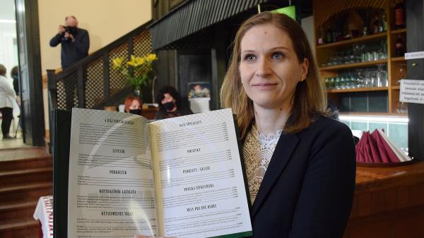 Csaponé Mesikov Melinda, a Szlovák Kultúra Háza ügyvezetője – Fotó: behir.hu/Such Tamás