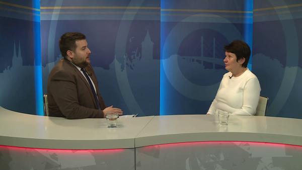 D. Nagy Bence és Kotroczóné Antal Terézia a 7.Tv stúdiójában