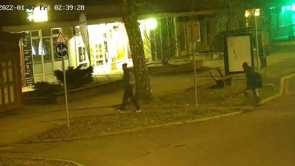 Katalizátort loptak Békéscsabán, a rendőrség keresi a feltételezett elkövetőket. Forrás: rendőrség