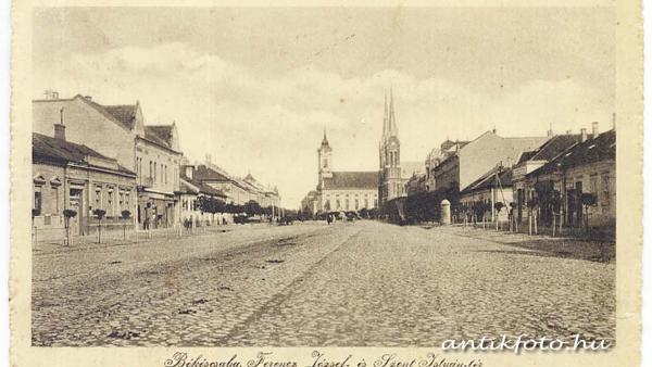 A Ferencz József és a Szent István tér 1921-ben (fotó: antikfoto.hu)