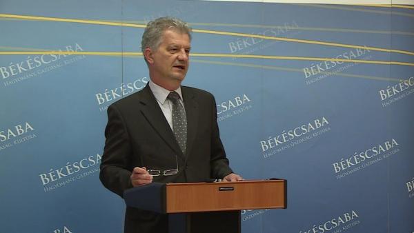 Szarvas Péter, Békéscsaba polgármestere (fotó: behir.hu)