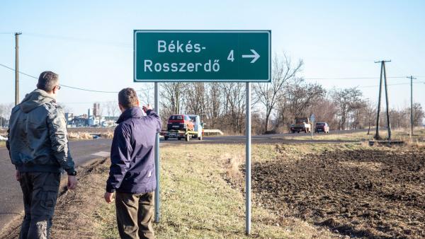 Eligazító táblákat helyeztek el Békés-Rosszerdő felé. Fotó: békési önkormányzat