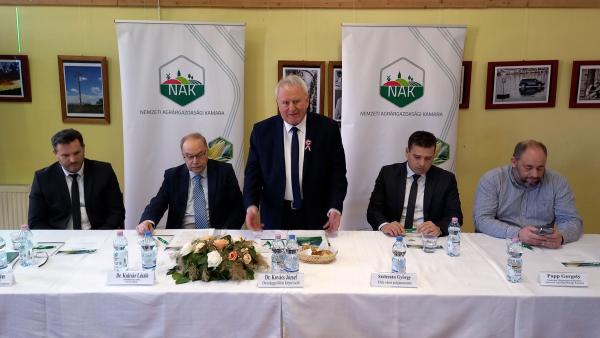 Kovács József: minden segítséget szeretnénk megadni a gazdálkodóknak - Fotó: E.K.Zs./behir.hu