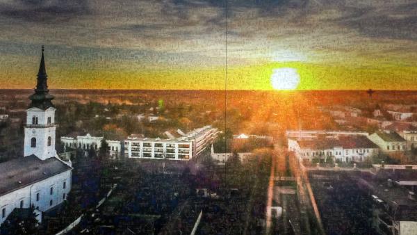 Békés városa egy képen, ami nem kevesebb mint 8000 kisebb képből áll - Fotó: behir.hu/E.K.Zs.