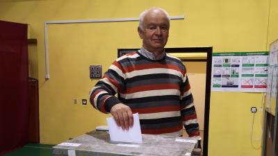 Herczeg Tamás Békéscsabán, a Kölcsey utcai szavazókörben szavazott