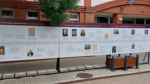 Gyulára érkezett a 150 éves ügyészség történetét bemutató vándorkiállítás. Fotó: Békés Megyei Főügyészség