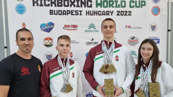 Budapesti Kick-box Világkupa – Contact SE: Puravecz Péter, Zahorecz Noel, Brebovszki Zoltán, Halustyik Cintia (forrás: Gregor László)