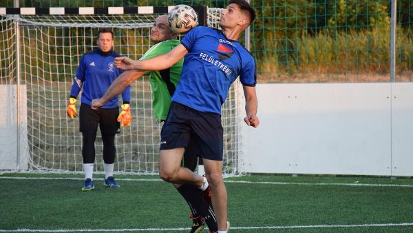 Nagy csatát vított egymással a Netzita és az FC Hajtőmű (Fotó: Such Tamás)