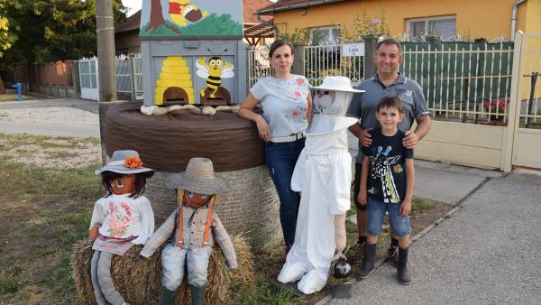 Fülöpné Csák Mónika, Fülöp Zoltán és Zentus – Fotó: behir.hu/Such Tamás