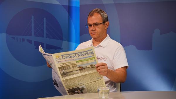 Bácsmegi Gábor, a Munkácsy Mihály Múzeum igazgatója már átlapozta a Csabai Mérleg legfrissebb számát (fotó: behir.hu)