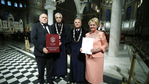 Oktató kórház címet kapott a Békés Megyei Központi Kórház a Gál Ferenc Egyetemtől. Fotó: GFE