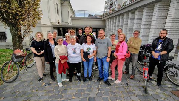 Régi gyárak nyomában jártak a Munkácsy múzeum által szervezett túrán. Fotó: behir.hu/V.D.