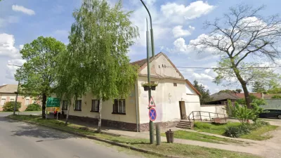 A tótkomlósi idősek háza. Forrás: Google Streetview