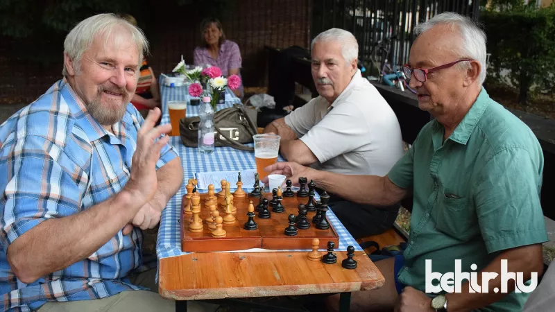 Historic moment in Chapa: the Pakocha-Emodi chess match on Igede Day