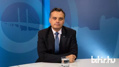 Latorcai Csaba miniszterhelyettes, parlamenti államtitkár a 7.Tv stúdiójában (fotó: behir.hu)