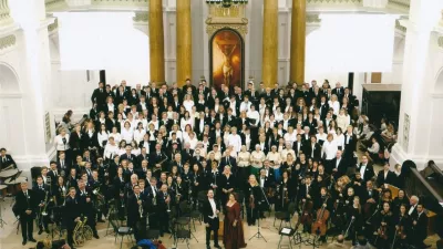 Hat évvel ezelőtt, Békéscsaba újratelepítésének 300. évfordulóján volt  hasonló koncert