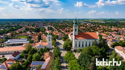 Madártávlatból látszik, hogy a belváros is milyen zöld  (Fotó: behir.hu/Bucsai Ákos)