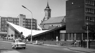 Forrás: Fortepan/Tóth Lajos, A Széchenyi és a Derkovits egykori sarka, 1975