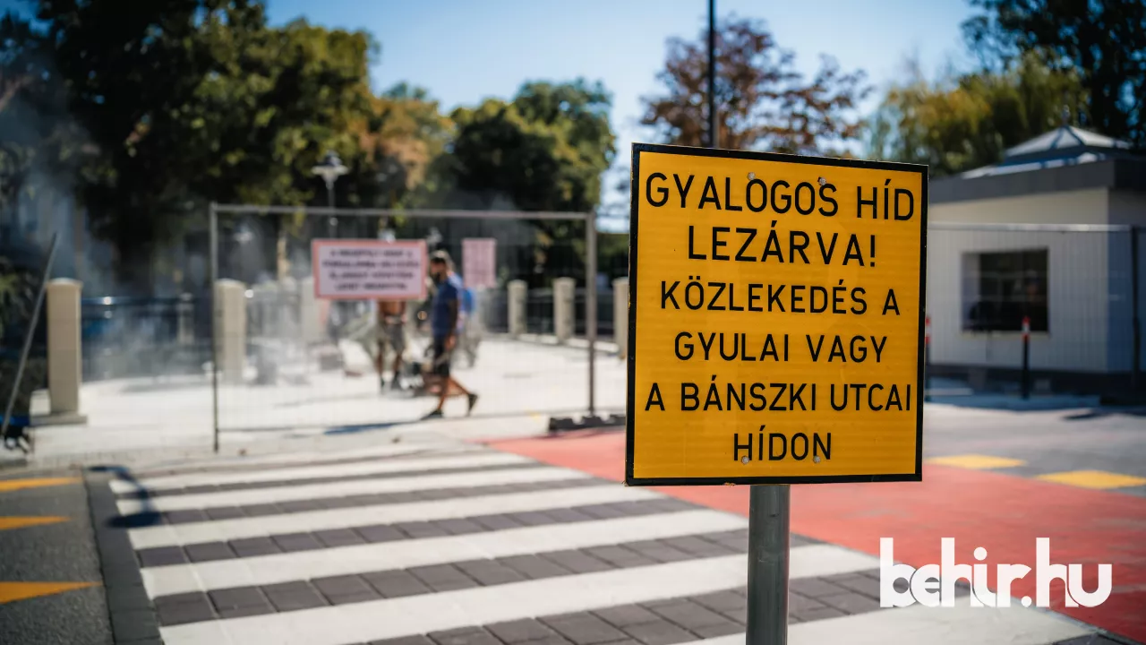 Elkészült, de még tilos használni a Deák utcai hidat