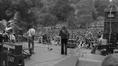 LGT koncert a Tabánban, 1981 (Forrás: Fortepan / Rubinstein Sándor)