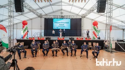 Ünnepélyes keretek között nyílt meg az idei pályaválasztási börze